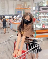 蘿莉系列 白皙貧乳控可點美腿+嫩穴 年輕幼齒 很萌哦
