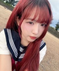 冬萱 155・C・44・20歲 初次兼職的她帶著與歷任男友打磨出來的超讚足技，