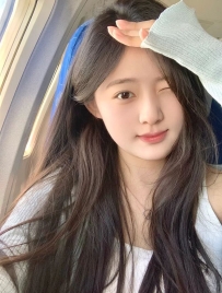 元元 160.46.C.20歲溫柔秀氣文青正妹，學院系小野貓保證讓您著迷，深邃的雙眸