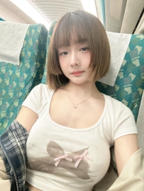 160cm / 45kg / E奶 / 初戀系臉蛋  可親親 戀愛互動  陪聊超黏人