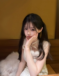 大胸美少女推薦 俏皮蘿莉身形嬌小 很可愛的洋娃娃