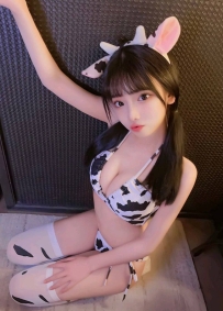 艾兒 160cm 46kg D+ 23歲  外表可愛型 私下淫蕩解渴小騷女