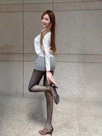 高挑大奶OL御姐   幹練氣質 脫掉小外套 瞬間奶香四溢