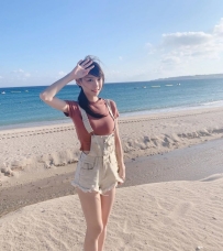 嬌小可愛學生妹，溫柔體貼很愛笑的女生，床上互動很好喔