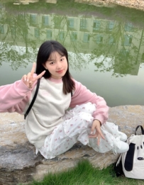 嬌小型淫蕩小女友嫩穴爆乳奶子十分極品  雙腿夾緊架炮打莊小肉穴