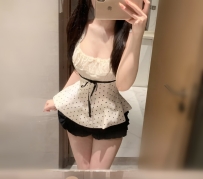 笑容甜美又勾人活潑可愛的性格很容易讓人喜歡 夢鹿 160cm/Ccup/47kg/19歲