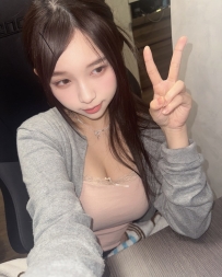 青春洋溢 活潑好動 主動熱情哦 戀戀 158cm.D奶.45kg.23歲