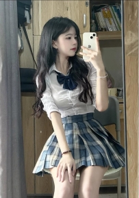 夏娜  164cm 45kg Ccup 22歲  大三學生 皮膚白皙 臉蛋清純