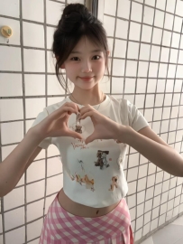 沁沁 157cm/44kg Bcup 18歲 蘿莉女高 清純可愛 性格腼腆