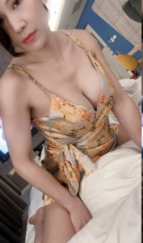 台中淫蕩人妻 無愛不歡 全程無套 天天 162/D奶/47kg/30歲