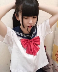 小雪 153cm B奶 18歲 清純可愛的鄰家小女生（初兼職）