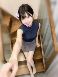 雨菲 162cmD奶25歲 機場客服 溫柔小女友 電力十足