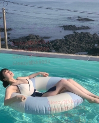 初次兼職優質外貿美腿大奶嫩模夏恩 166cm-48kg-D+ 22歲