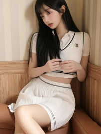 兔兔  167.46.C.22歲  健談好聊的女生 床上變裝  騷氣