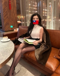 性感優雅的氣質美魔女！  艷麗御姐 內心狂熱超騷 淫蕩不藏私