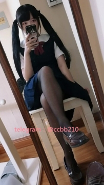 幼齒骨感小蘿莉~~不會擺臉色  小小的奶子粉嫩軟Q軟Q 手感...