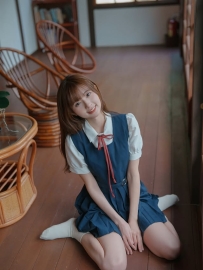 北部清純美腿學生妹初次報班 果果  162cm 45kg B+杯  19歲