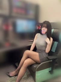 柒柒 163cmD奶24歲皮膚白皙/無刺青/不抽煙 很有禮貌的女生