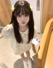 小汐 155cm 42kg B 19歲  甜美學生妹 皮膚白臉蛋可愛