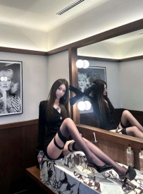 清純網紅御姊小模特兒 甜美聲音，高情商，性格熱情