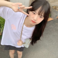 仙仙 158.C奶. 19歲.43kg 性愛經驗不多 配合度高