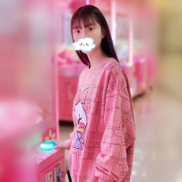 喜歡夾娃娃的年輕學生妹  清秀型 青春靚麗  粉嫩肉體