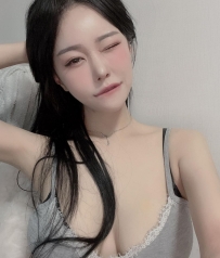 身材很苗條的妹妹天然E乃很性感  胸型美很有料服務貼心