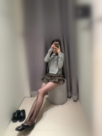 極品女神 腿長腰細 喜歡被女生吹舔的男生們一定要讓她服務一下
