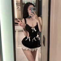 高顏值肌膚 修長美腿胸型很 重點是女友滿點 看似高冷的她