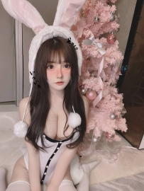 北部童顔巨乳價8k 性感小支碼  皮膚白皙  E+.23歲