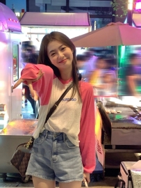 清純鄰家小女孩 性格溫柔腼腆  剛下海不久 希望約的哥哥能溫柔一點   極度敏感配 易高