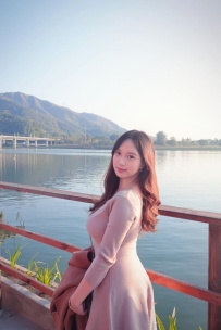 大奶OL素質堪比AV  超級主動少毛乾淨粉嫩的小穴穴特別的敏感