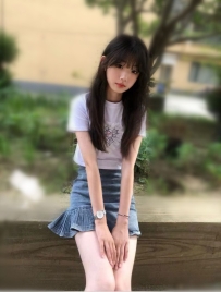 嬌小學生妹 清純可愛 好聊又好抱 小優：159  44 B+  20歲