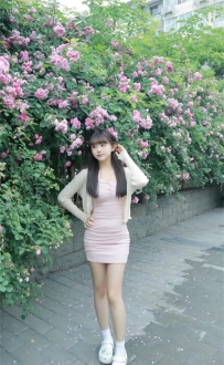 時髦亮麗美腿音樂系靓妹 超甜美 很愛笑進門會先跟你抱抱...