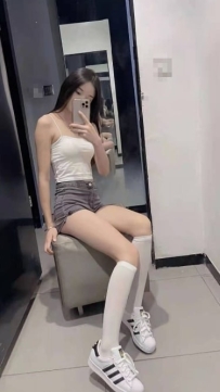 特價4800 小只可愛型  很有女友fu 清爽甜心女孩 喜歡撒嬌