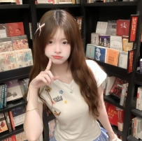 清秀動人床上羞澀的她 誘人的小身材顏值身材很讚，