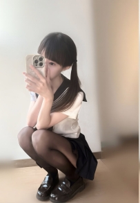 琪琪 156cm/42kg/C杯/19歲 蜜桃小嘴甜美的聲音誘惑你