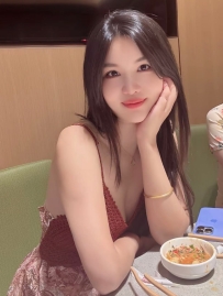 美麗動人 私下有人享受口爆吃精 會挑逗 會撒嬌 絕活多多