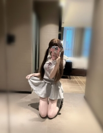 艾希 158/46/E/19歲 調皮眼神  微笑勾人  魔鬼身材  天使臉孔  喜歡挑逗  床上超主動