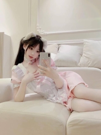小米 157cm/44kg/Ccup/19歲 很喜歡變裝 幼齒蘿莉