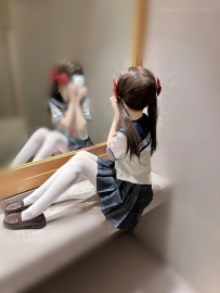 小蘿莉高中生 純欲小蘿莉上線 很會撒嬌 沒什麼經驗 穴穴很緊 超敏感害羞