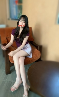台中 幼稚園實習老師 甜美文靜 小蠻腰 笑起來超親和力
