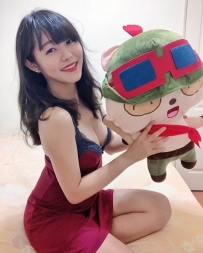 中部特價4000 熟女技術強 嘴巴超會吸 #保養超級好 胸部白嫩 挺