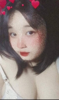 「爆乳小可愛的」清純又性感！「白嫩巨乳」長相甜美可人有著一雙水亮大眼