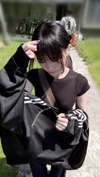 #試車大學生 小汐 155.41.C.20歲 純慾黑長直學生妹  看似超乖又高冷  其實床上超級熱