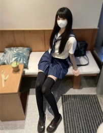 學生妹妹放假啦～ 瞞著家人偷偷兼職  就為了多存點零花...