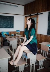 清純漂亮 文靜優雅 皮膚白嫩 五官精緻 第一次報班 乖巧聽話