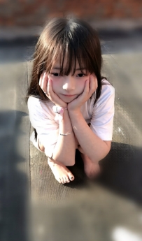 在校學生 #小隻馬可愛 桔子 158cm/43kg/C奶/19歲水嫩嫩的 經驗不多 會扭 敏感水多