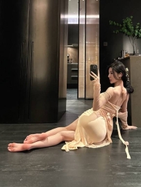 氣質性感鋼琴林老師 桃子 167cm D奶 29歲