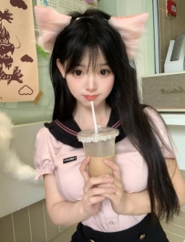 小蘿莉類型 皮膚白皙 活潑個性 床上特別有情趣 很會調情淫叫很撫媚